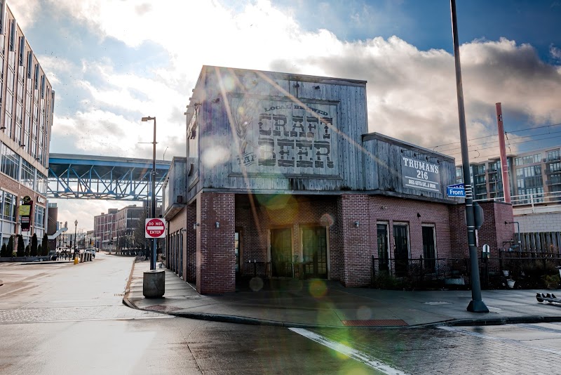 Flats East Bank | Entertainment District Cleveland atmosphere