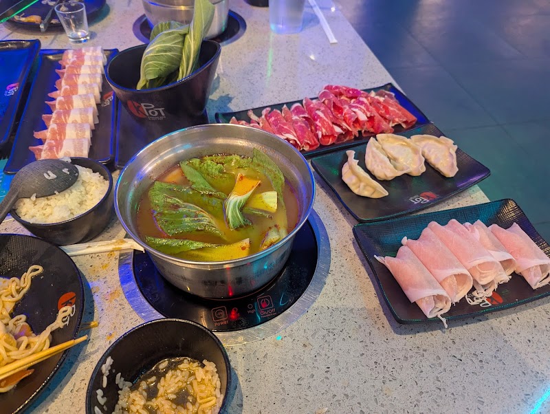 KPOT Korean BBQ & Hot Pot Cleveland atmosphere