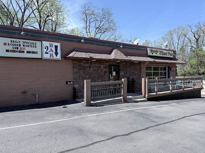 Wagon Wheel Pub Cleveland atmosphere