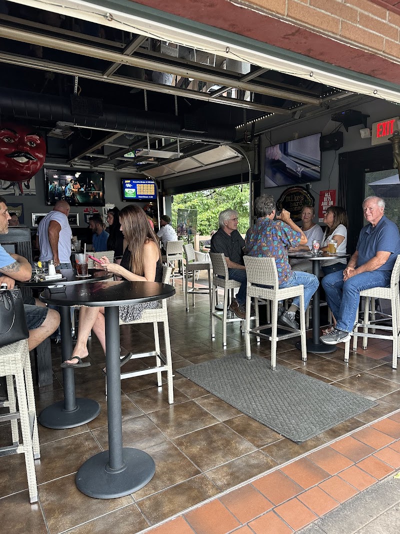 Wagon Wheel Pub Cleveland atmosphere
