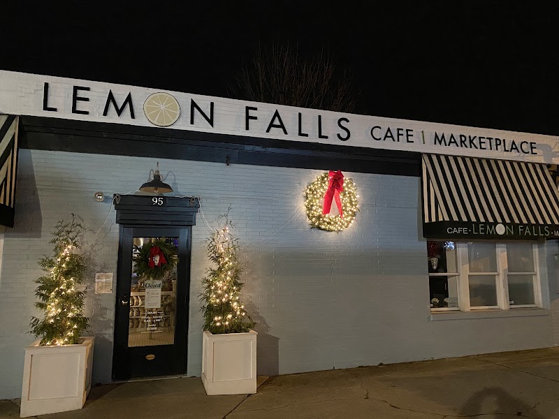 Lemon Falls Cafe/Marketplace Cleveland atmosphere