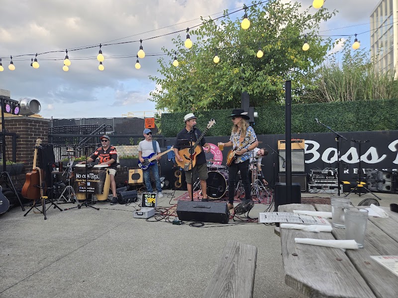 Boss Dog Brewing Co. Cleveland atmosphere