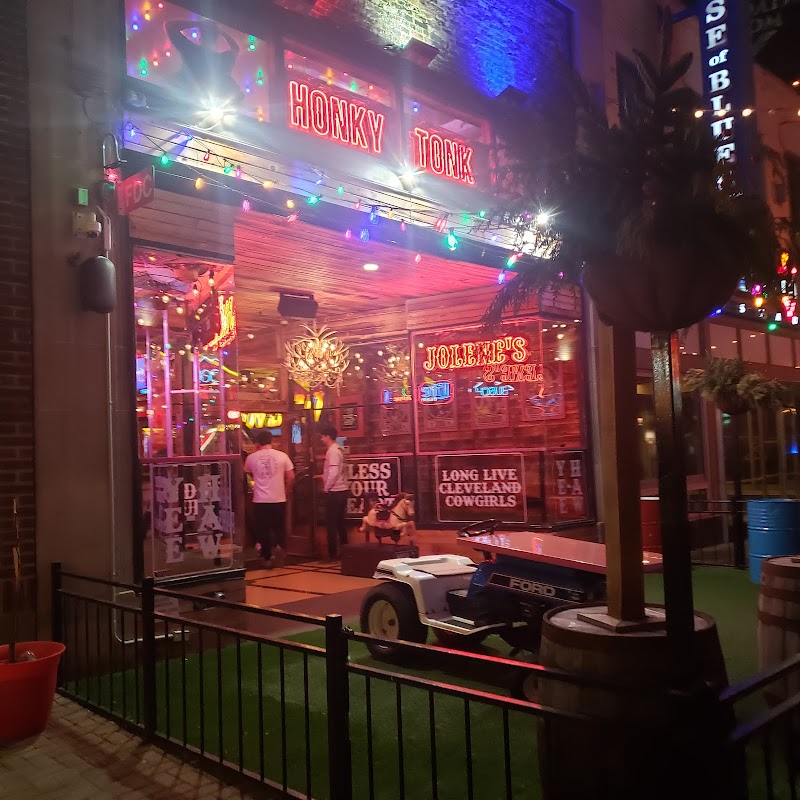 Jolene's Honky Tonk Cleveland atmosphere