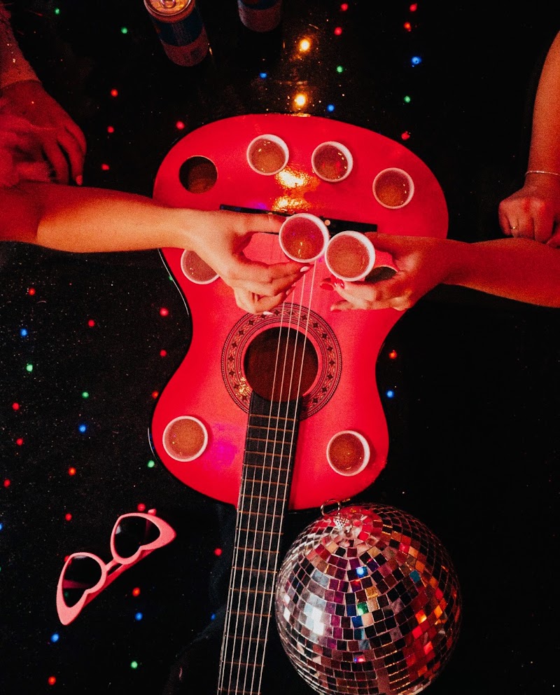 Jolene's Honky Tonk Cleveland atmosphere