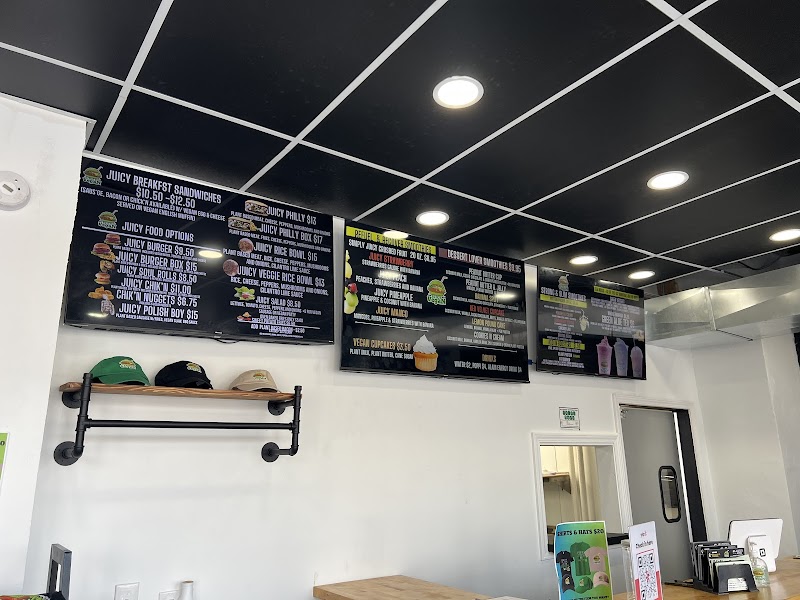 Juicy Vegan Cleveland atmosphere