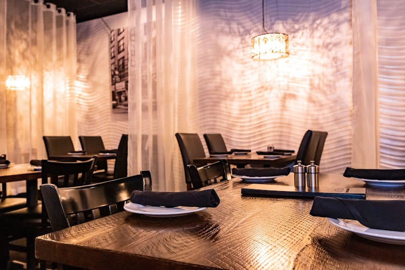 Trivs Restaurant and Lounge Cleveland atmosphere