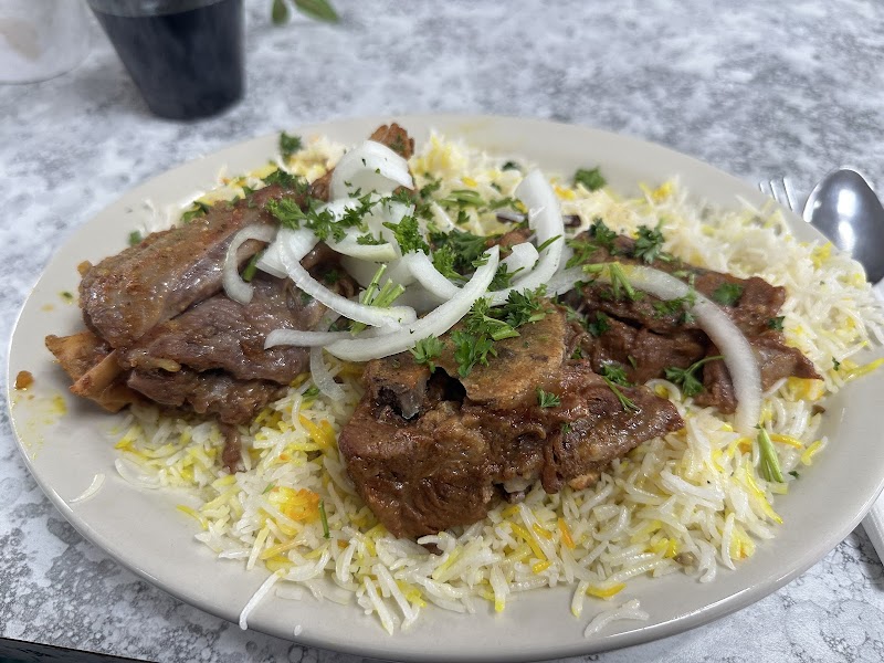 Reef Alyemen Restaurant - مطعم ريف اليمن Cleveland atmosphere