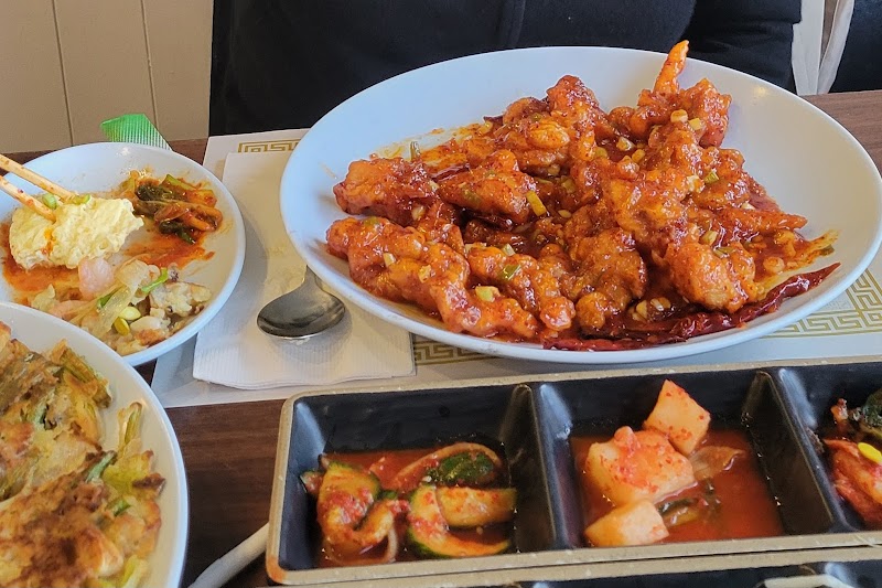Seoul Garden Restaurant Cleveland atmosphere