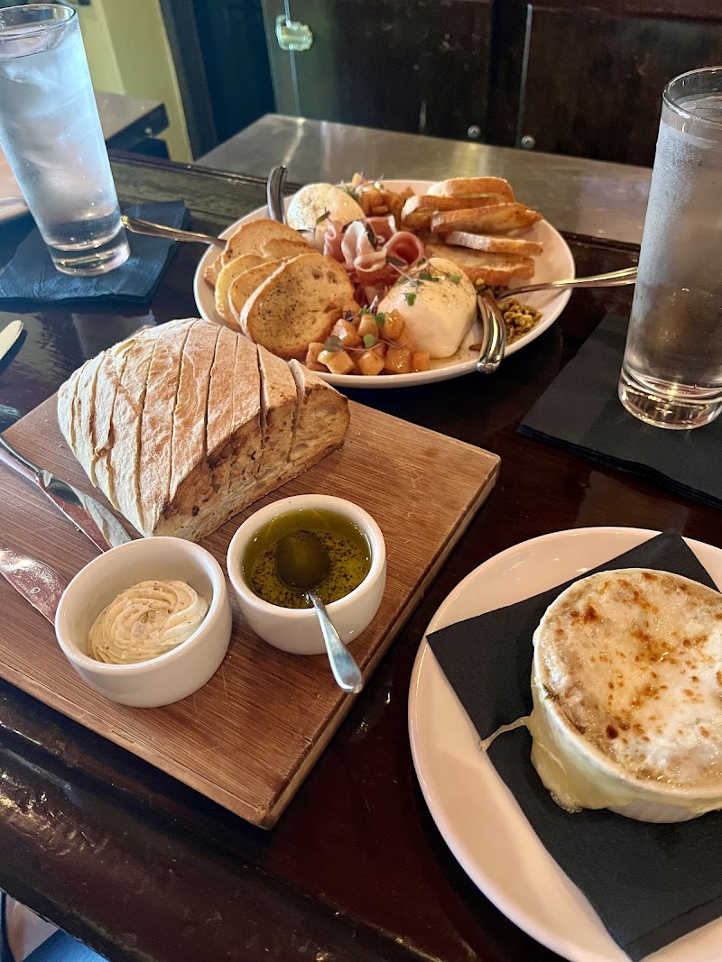 Tartine Bistro Cleveland atmosphere