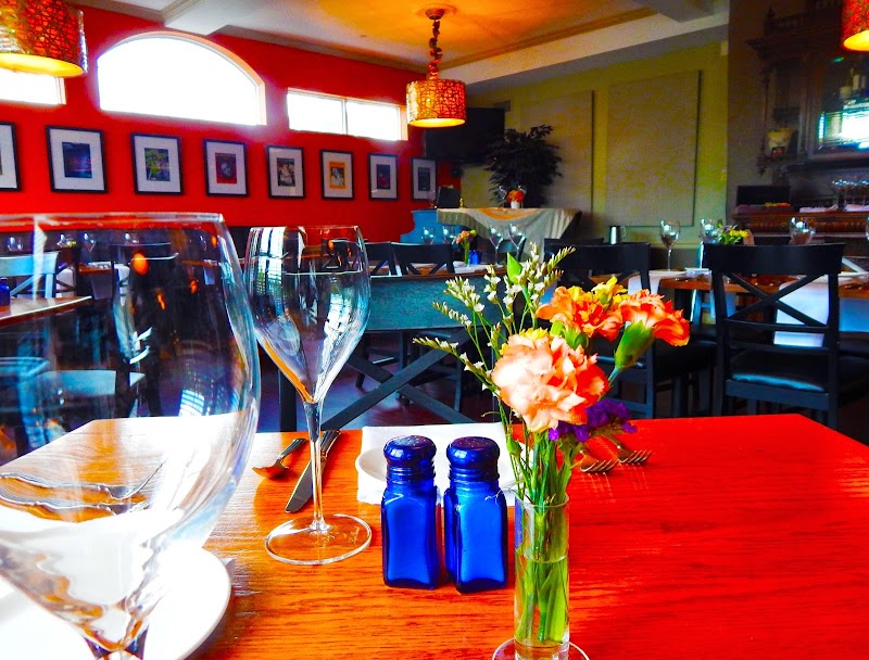 Skye Bistro Best Restaurant in Mentor Oh Cleveland atmosphere