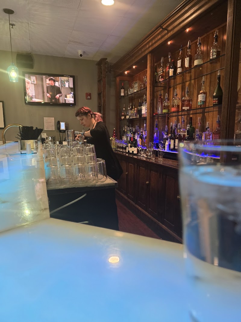 Skye Bistro Best Restaurant in Mentor Oh Cleveland atmosphere
