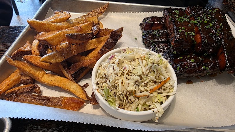 Landmark Smokehouse Cleveland atmosphere