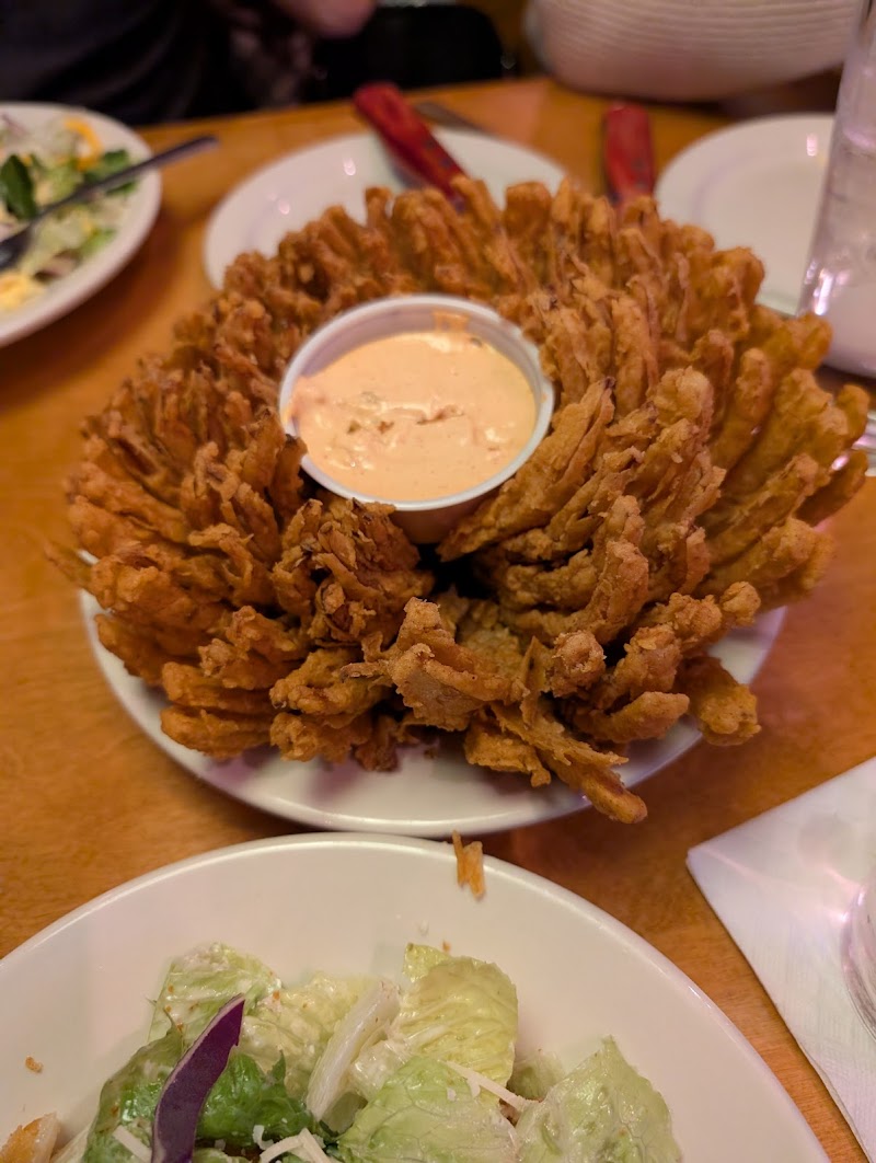 Texas Roadhouse Cleveland atmosphere