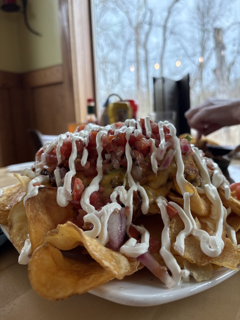 Tinkers Creek Road Tavern Cleveland atmosphere