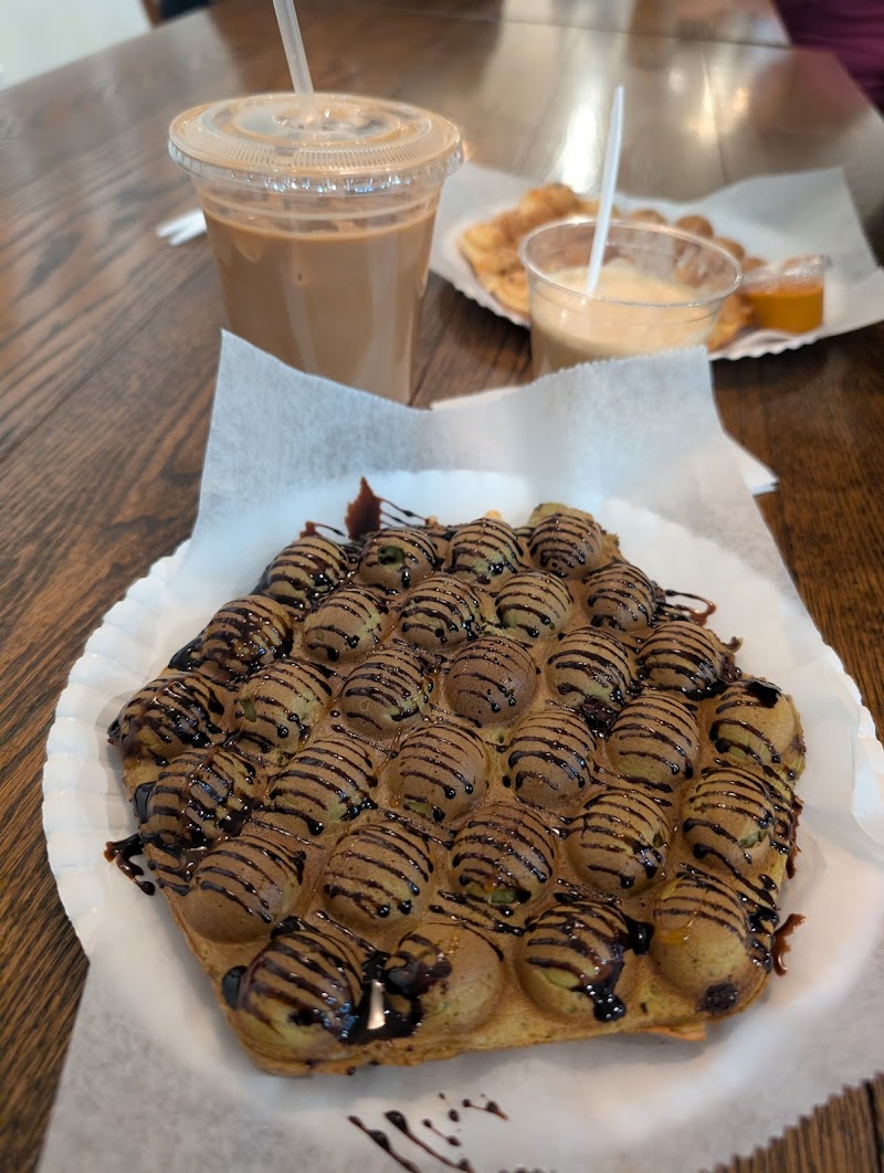 Ball Ball Waffle Cleveland atmosphere