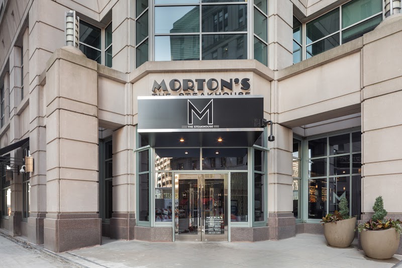 Morton's The Steakhouse Cleveland atmosphere