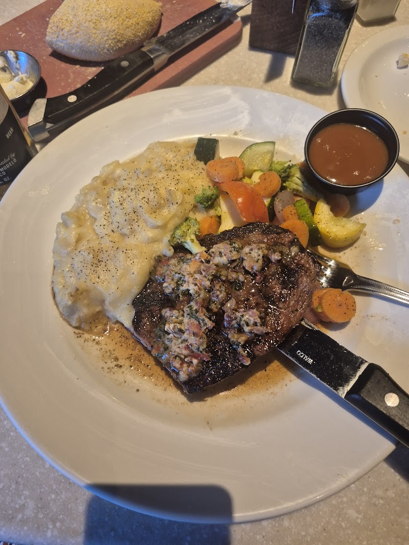 Firebirds Wood Fired Grill Cleveland atmosphere
