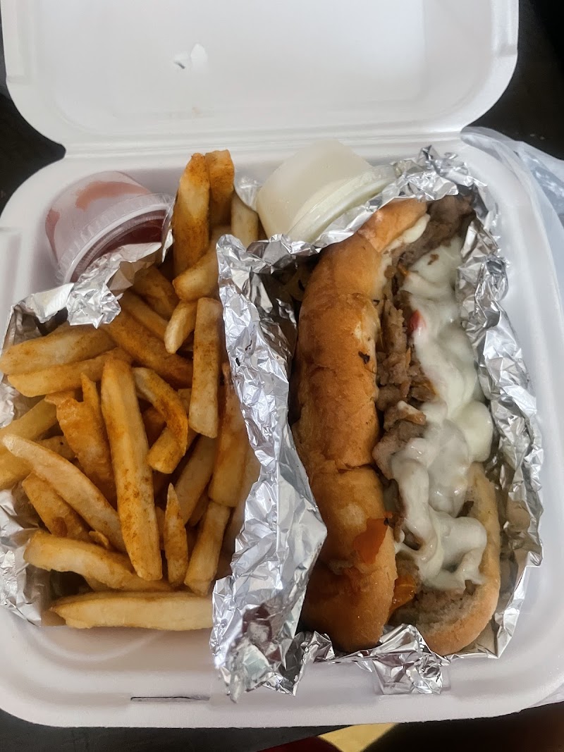 Star’s Sea and Soul Food Cleveland atmosphere