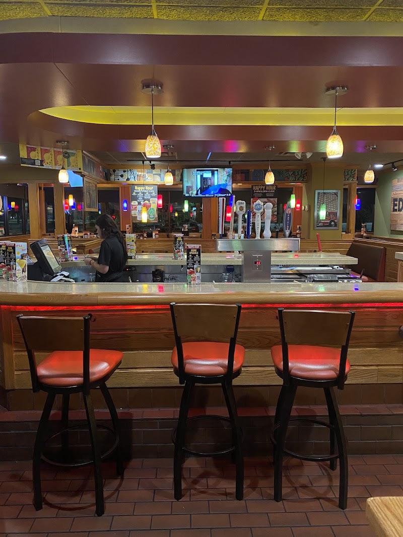 Applebee's Grill + Bar Cleveland atmosphere