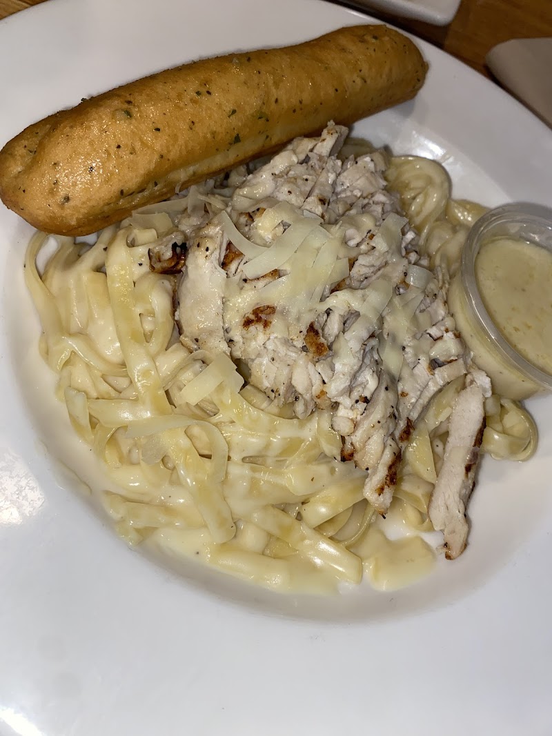 Applebee's Grill + Bar Cleveland atmosphere
