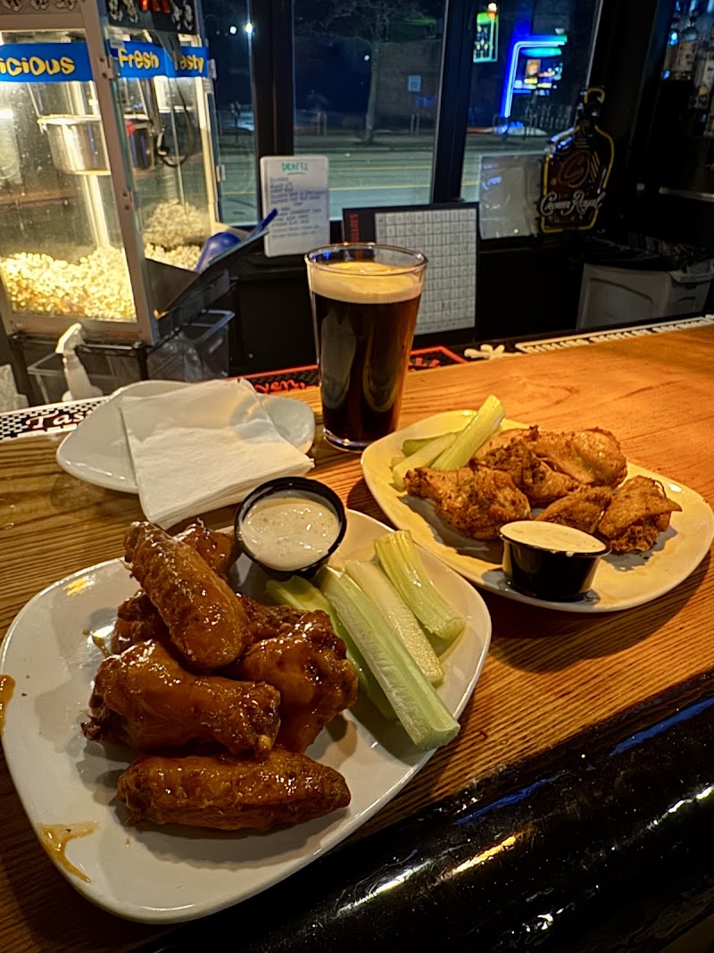 Mars Bar & Café Cleveland food