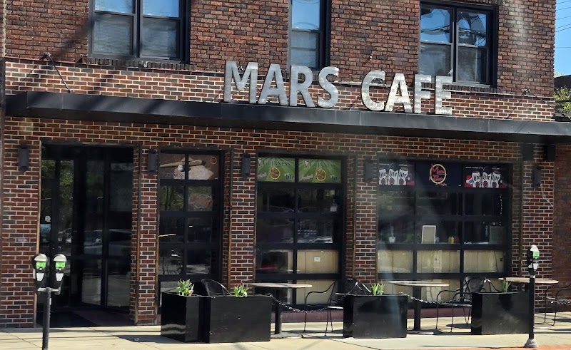 Mars Bar & Café Cleveland atmosphere