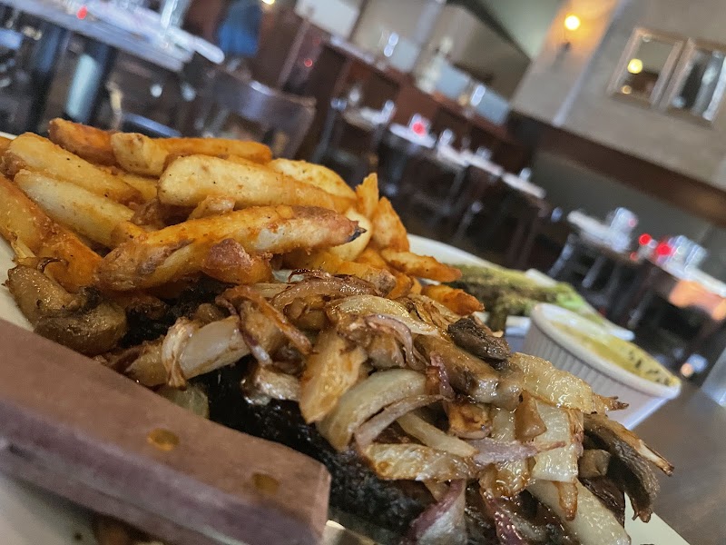 Parker's Grille & Tavern Cleveland atmosphere