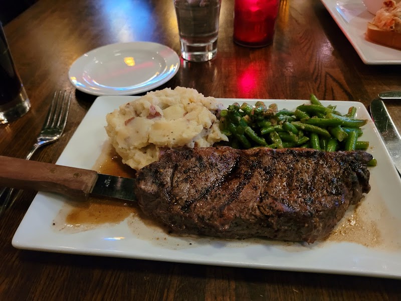 Parker's Grille & Tavern Cleveland atmosphere