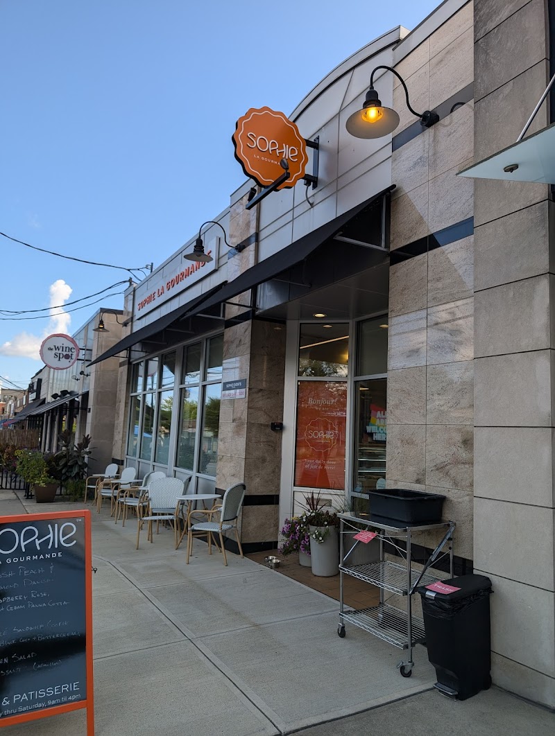Sophie La Gourmande Cleveland atmosphere