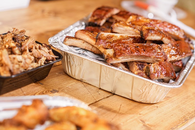 Old Carolina Barbecue Company Cleveland atmosphere