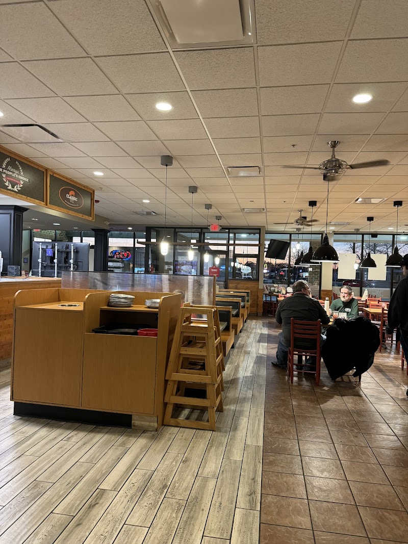 Old Carolina Barbecue Company Cleveland atmosphere