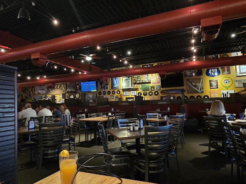 Danny Boy’s Pizza (North Olmsted, OH) Cleveland atmosphere