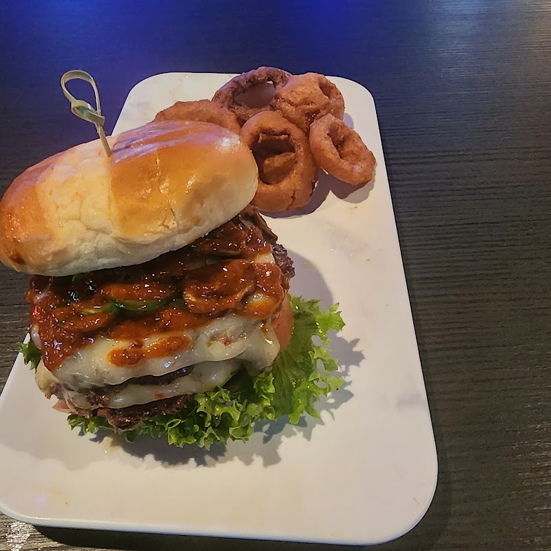 Back Draft Bar and Grill Cleveland atmosphere