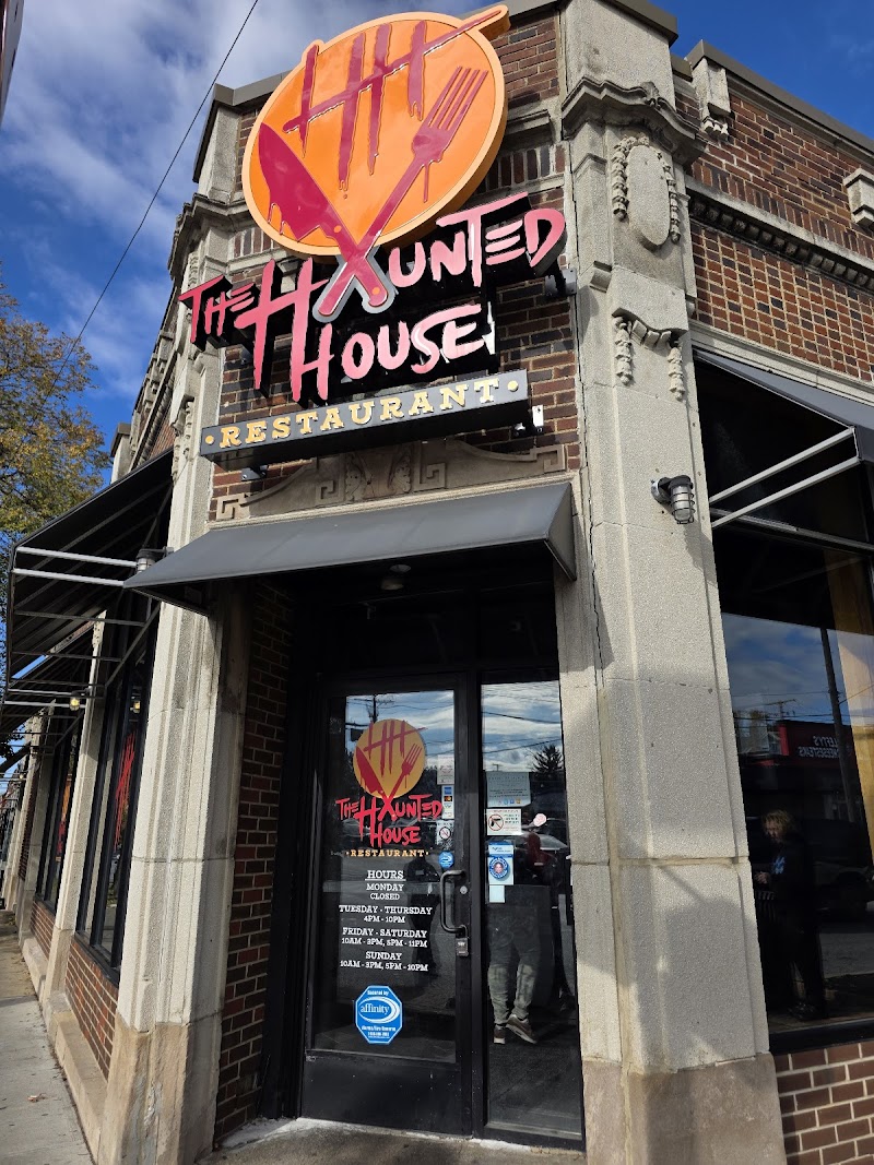 The Haunted House Restaurant Cleveland atmosphere