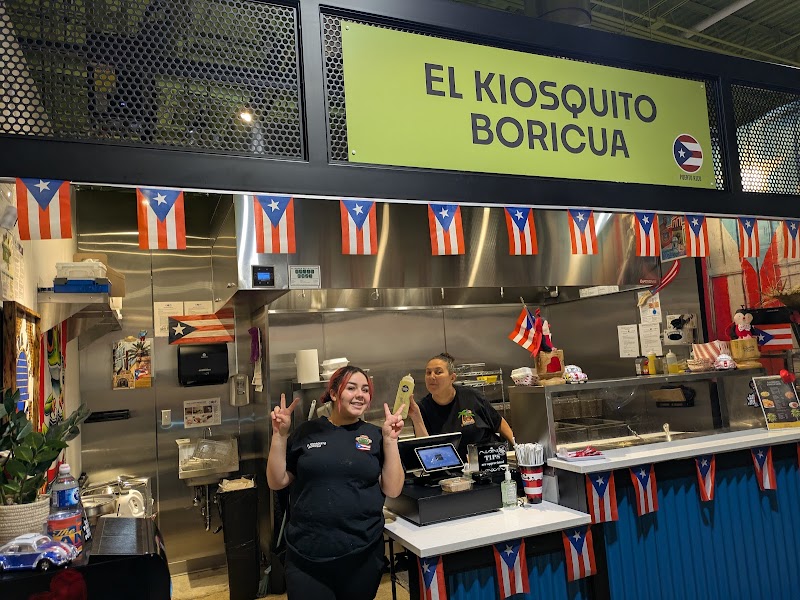 El Kiosquito Boricua Cleveland atmosphere