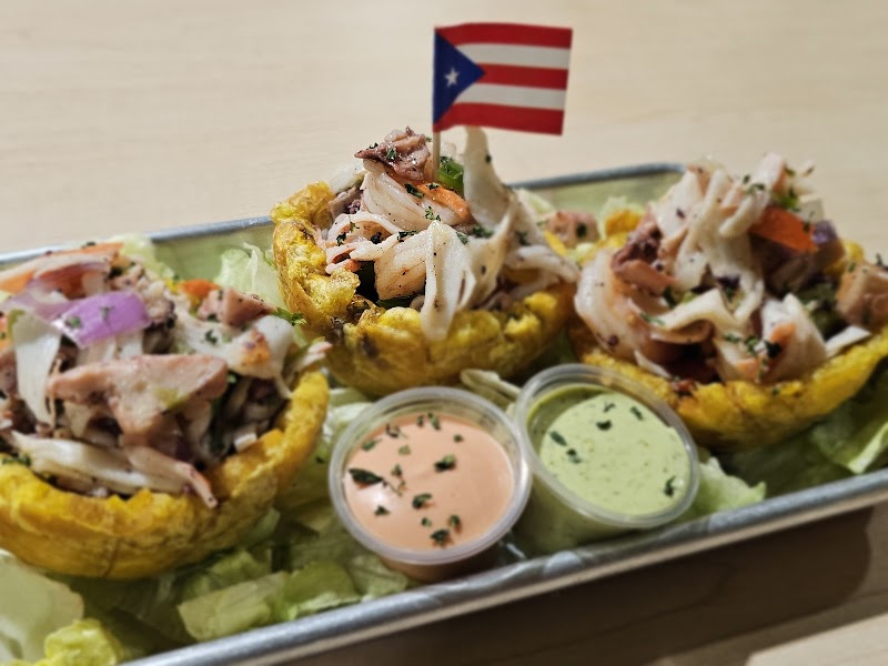 El Kiosquito Boricua Cleveland atmosphere