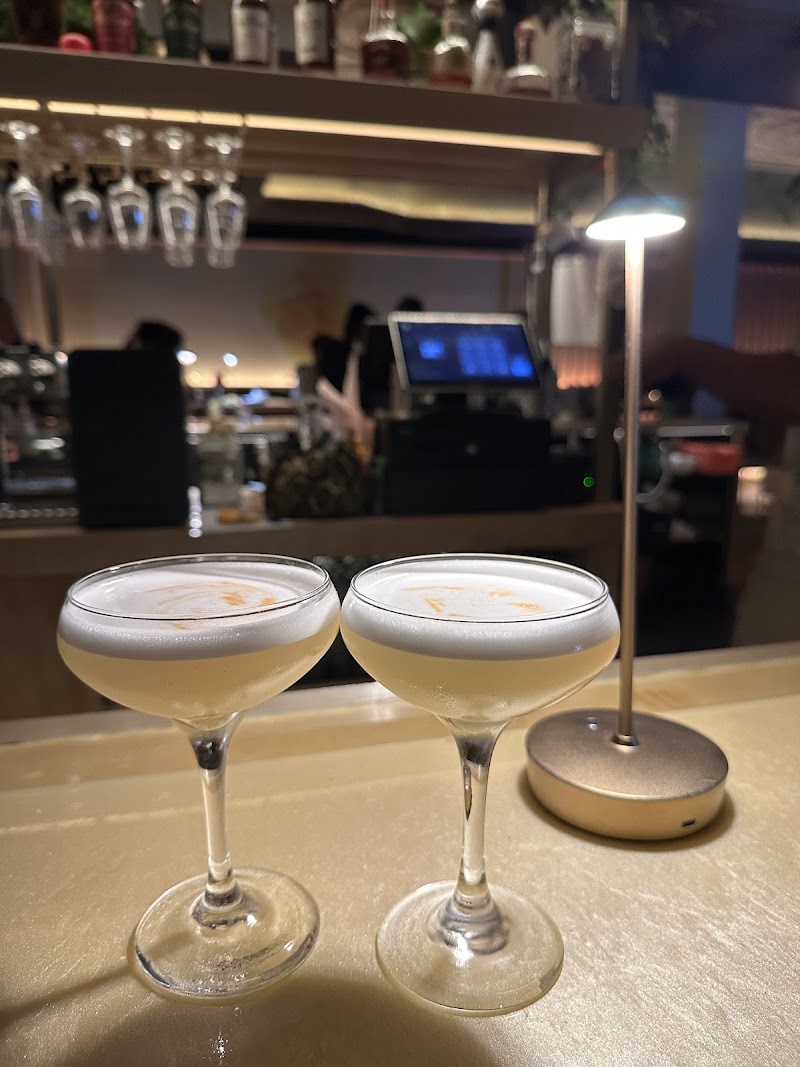 Bird of Paradise under Bright Side Restaurant Cleveland atmosphere