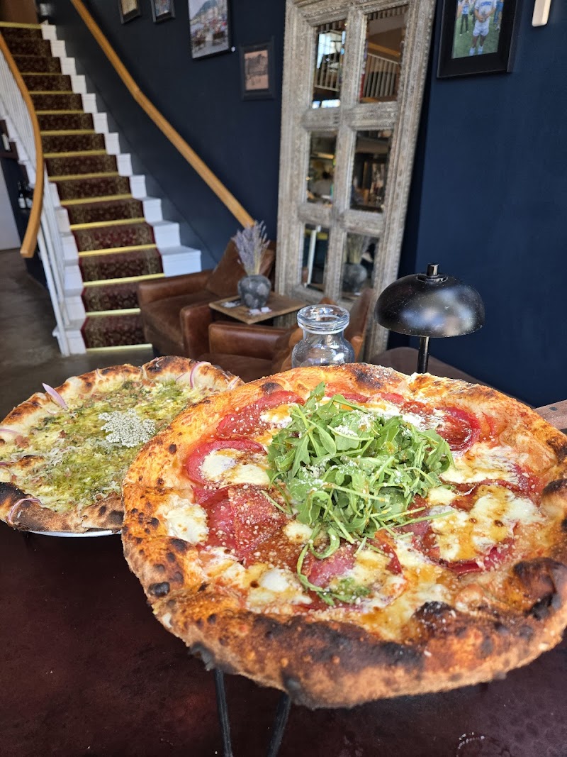 La Pecora Pizzabar Cleveland atmosphere