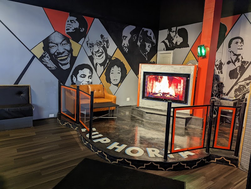 Euphoria Restaurant & Oxygen Lounge Cleveland atmosphere