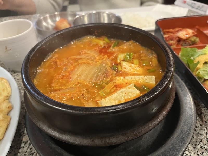 Ha Ahn Restaurant Cleveland atmosphere