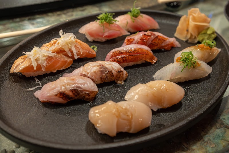 Ginko Restaurant Cleveland atmosphere