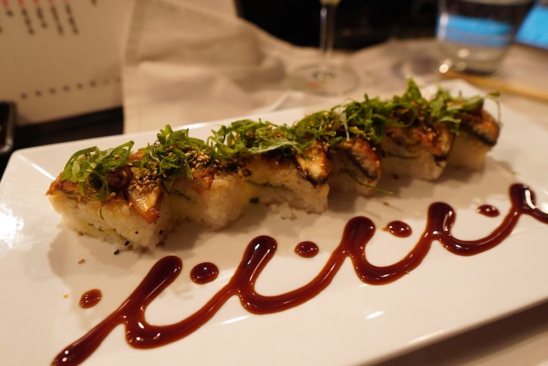 Ginko Restaurant Cleveland atmosphere