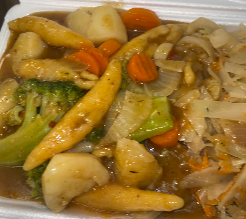 Momma Q's Kitchen Cleveland food