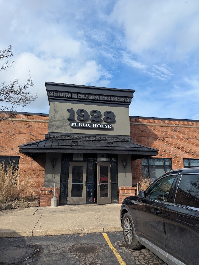1928 Public House Cleveland food