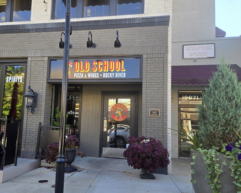 Old School Pizza & Wings by Rocky River Cleveland atmosphere