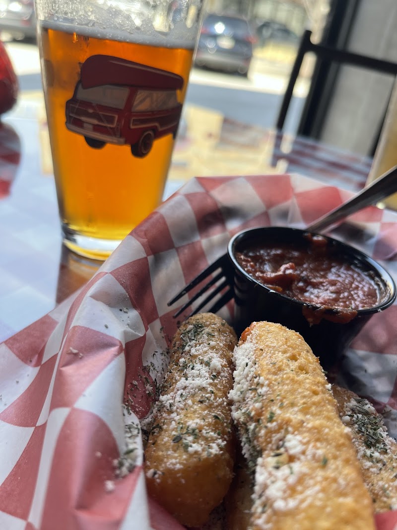 Old School Pizza & Wings by Rocky River Cleveland atmosphere
