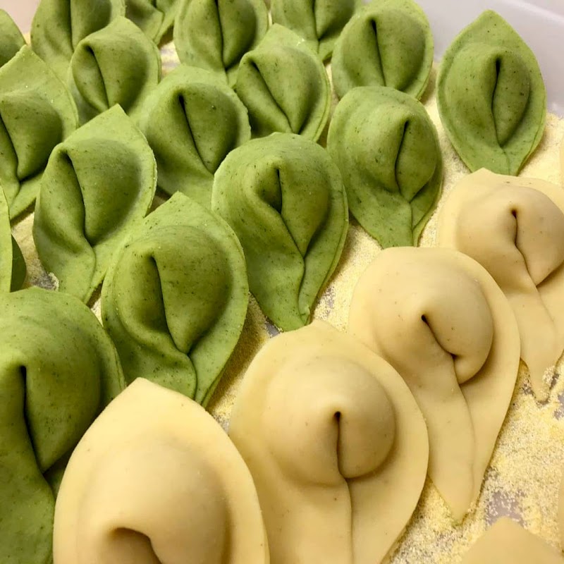 Ohio City Pasta - West Side Market (Stand F1 & F2) Cleveland atmosphere