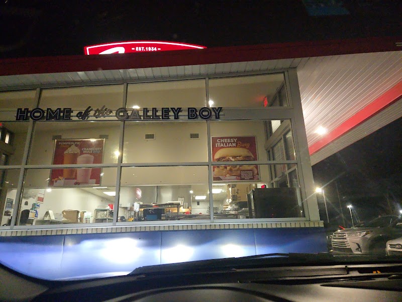 Swensons Drive-In Cleveland atmosphere