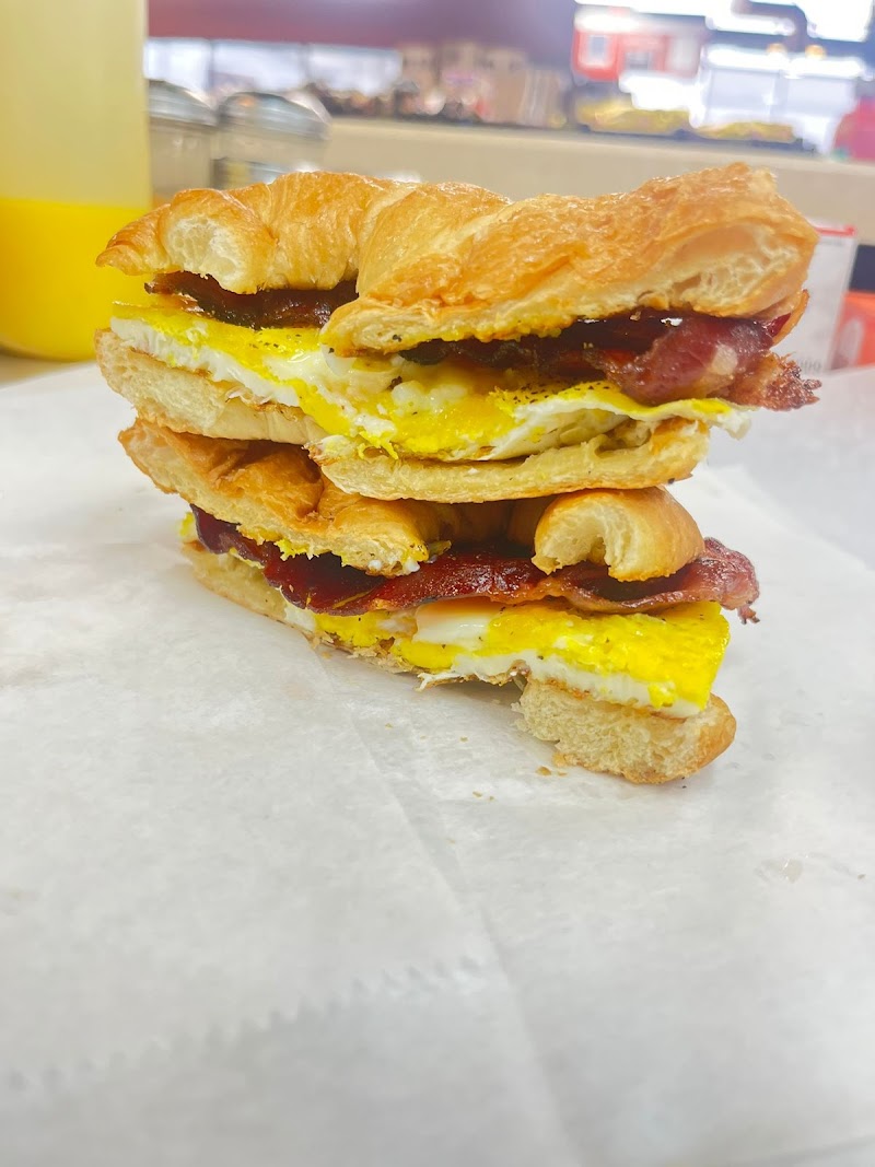 Matins quickbite Cleveland atmosphere