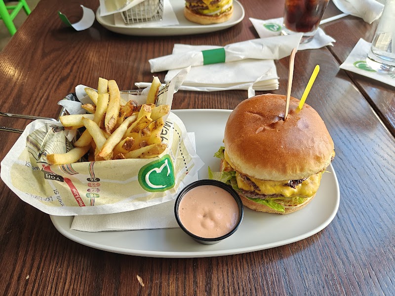 Wahlburgers Cleveland atmosphere